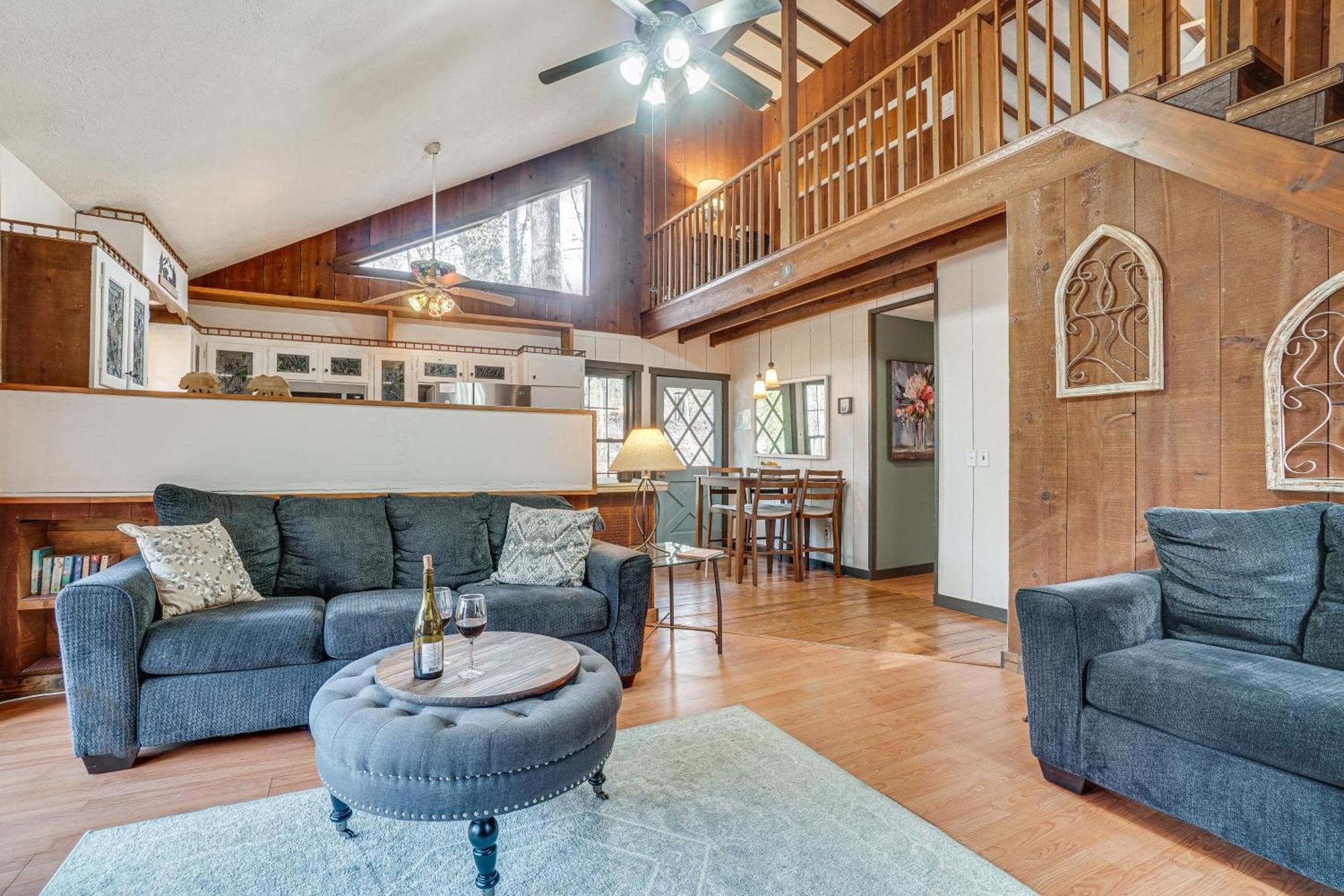Charming Cabin With Fire Pit And Decks About 7 Mi To Helen Sautee Nacoochee Exterior photo