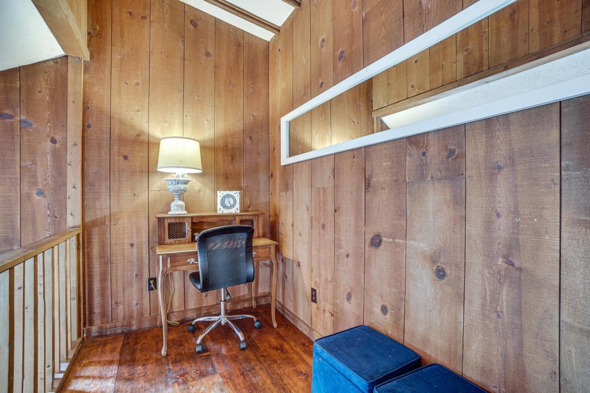 Charming Cabin With Fire Pit And Decks About 7 Mi To Helen Sautee Nacoochee Exterior photo