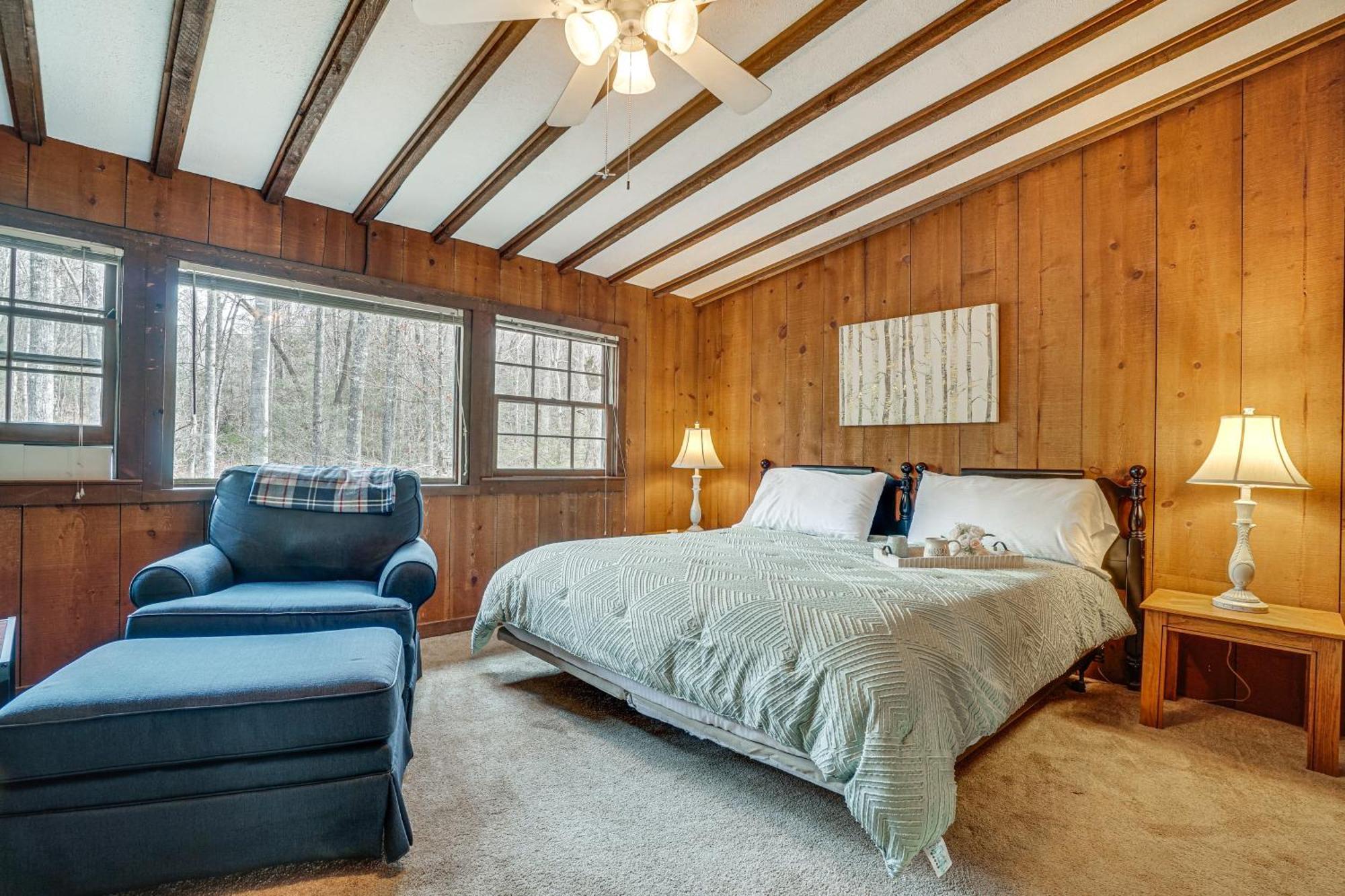 Charming Cabin With Fire Pit And Decks About 7 Mi To Helen Sautee Nacoochee Exterior photo